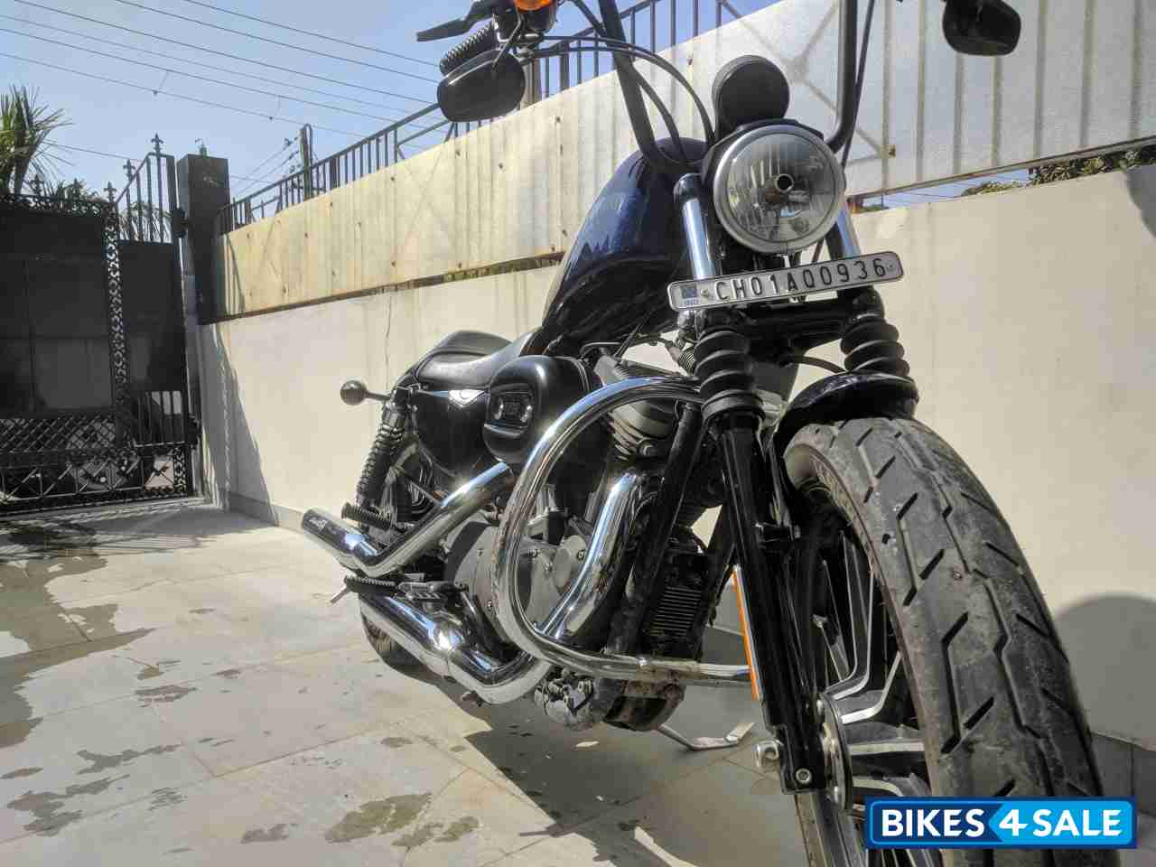 Candy Blue Harley Davidson XL 883L Sportster