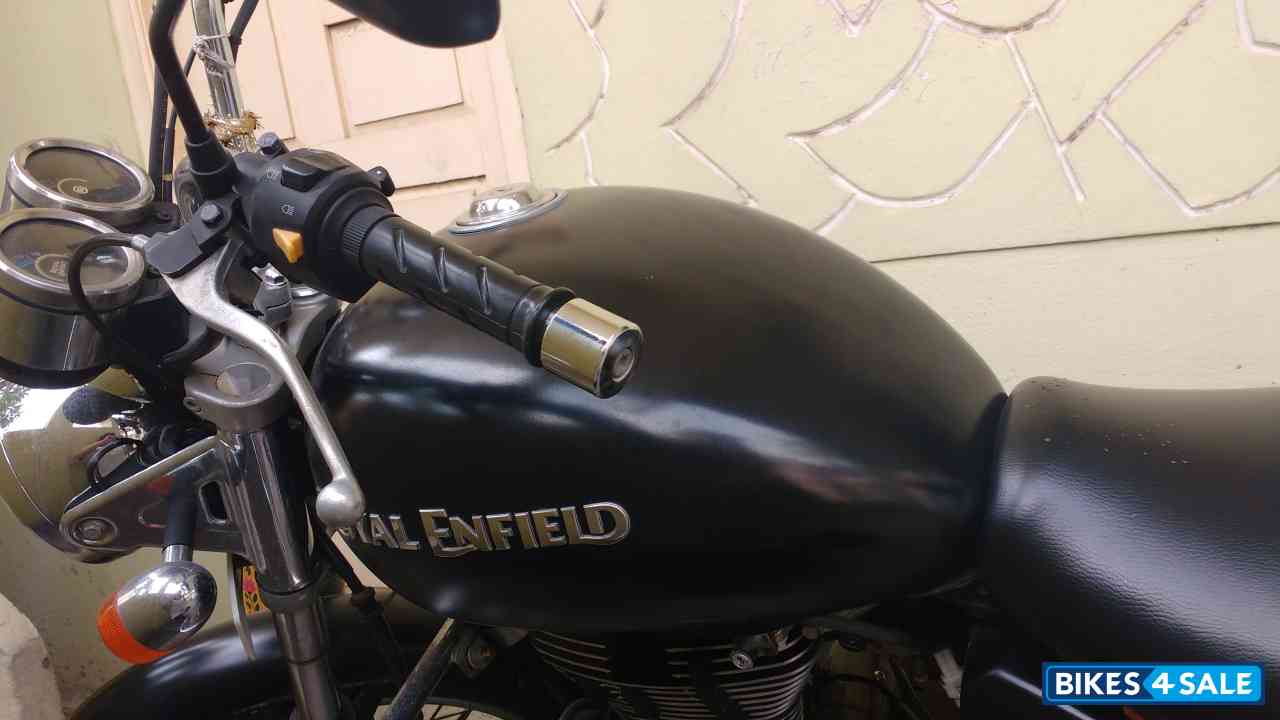 Matte Black Royal Enfield Thunderbird 350