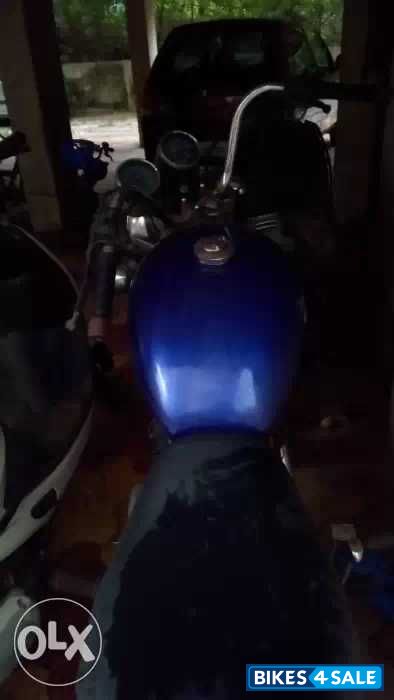 Blue Royal Enfield Thunderbird 350 Blue Royal Enfield Thunderbird 350
