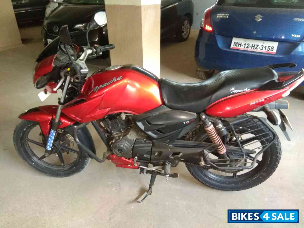 Red TVS Apache RTR 160 Red TVS Apache RTR 160
