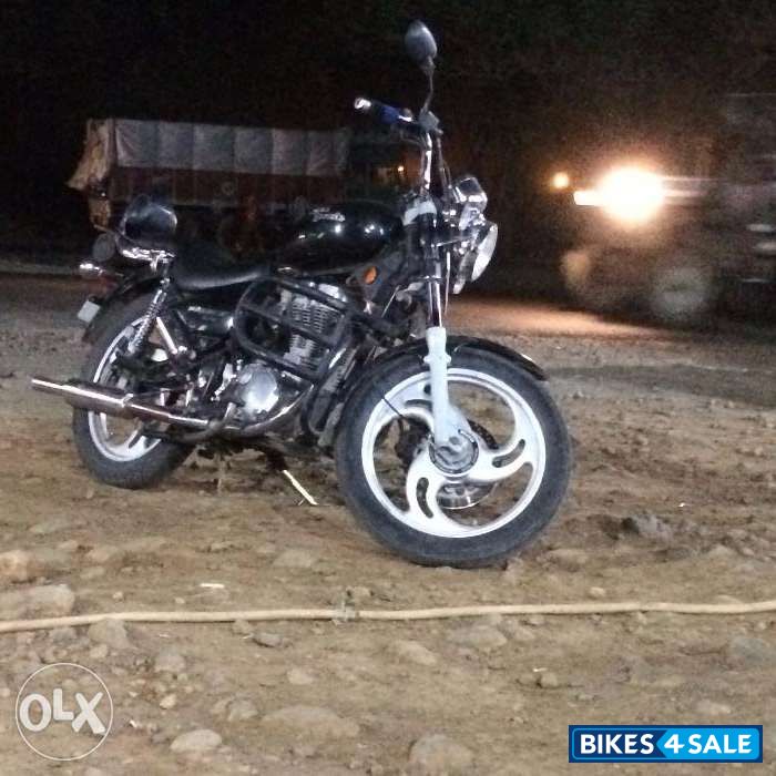 Balck Royal Enfield Thunderbird