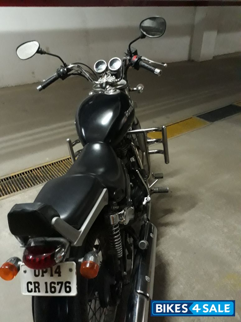 Matte Black Royal Enfield Thunderbird 500