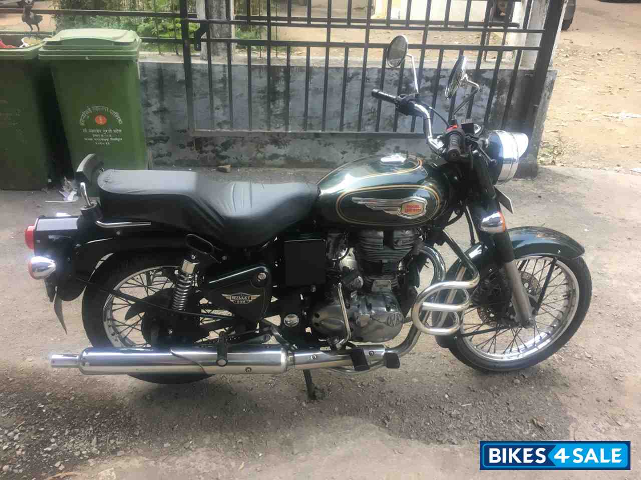 Green Royal Enfield Bullet Standard 500