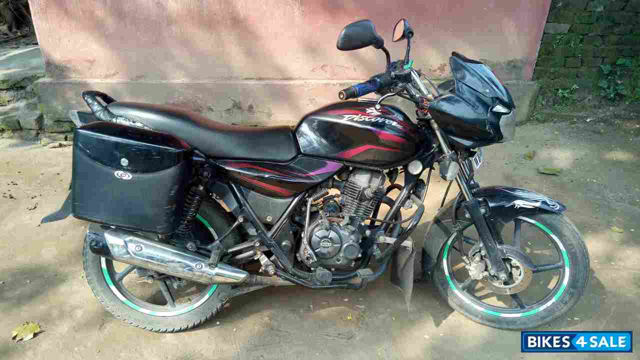 Black&red Bajaj Discover DTSi 125