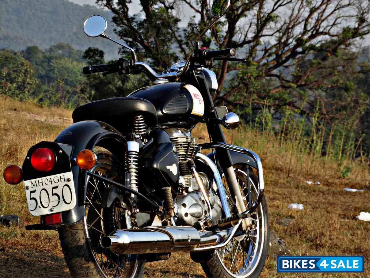 Black Royal Enfield Classic 350