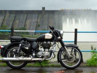 Black Royal Enfield Classic 350