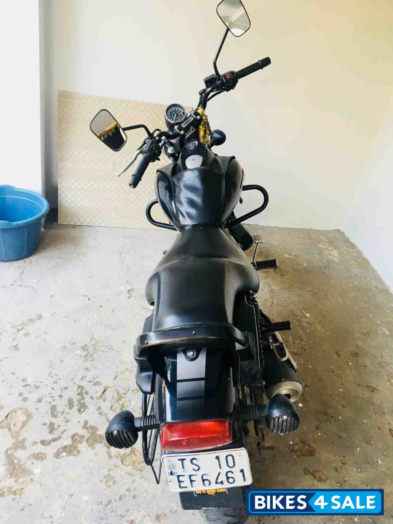 Matt Black Bajaj Avenger Street 220