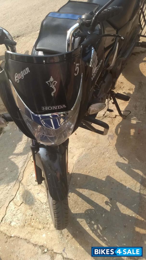 Black Honda CB Unicorn