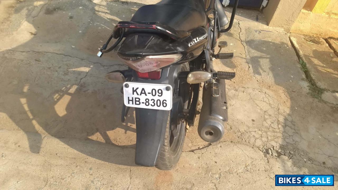 Black Honda CB Unicorn