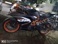 Black KTM RC 200