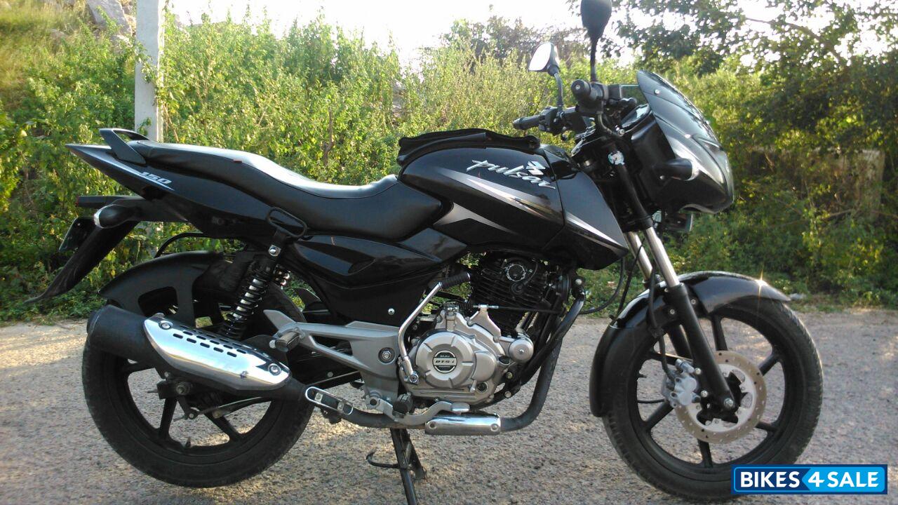 Black Bajaj Pulsar 150 DTSi