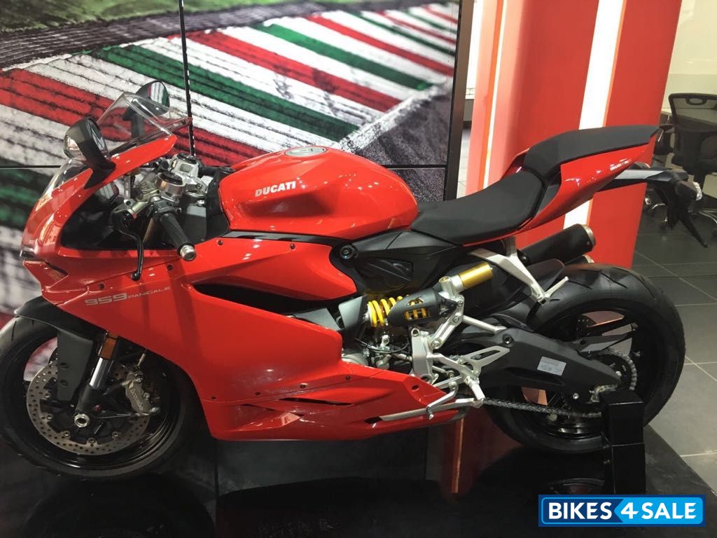 Red Ducati Superbike 959 Panigale