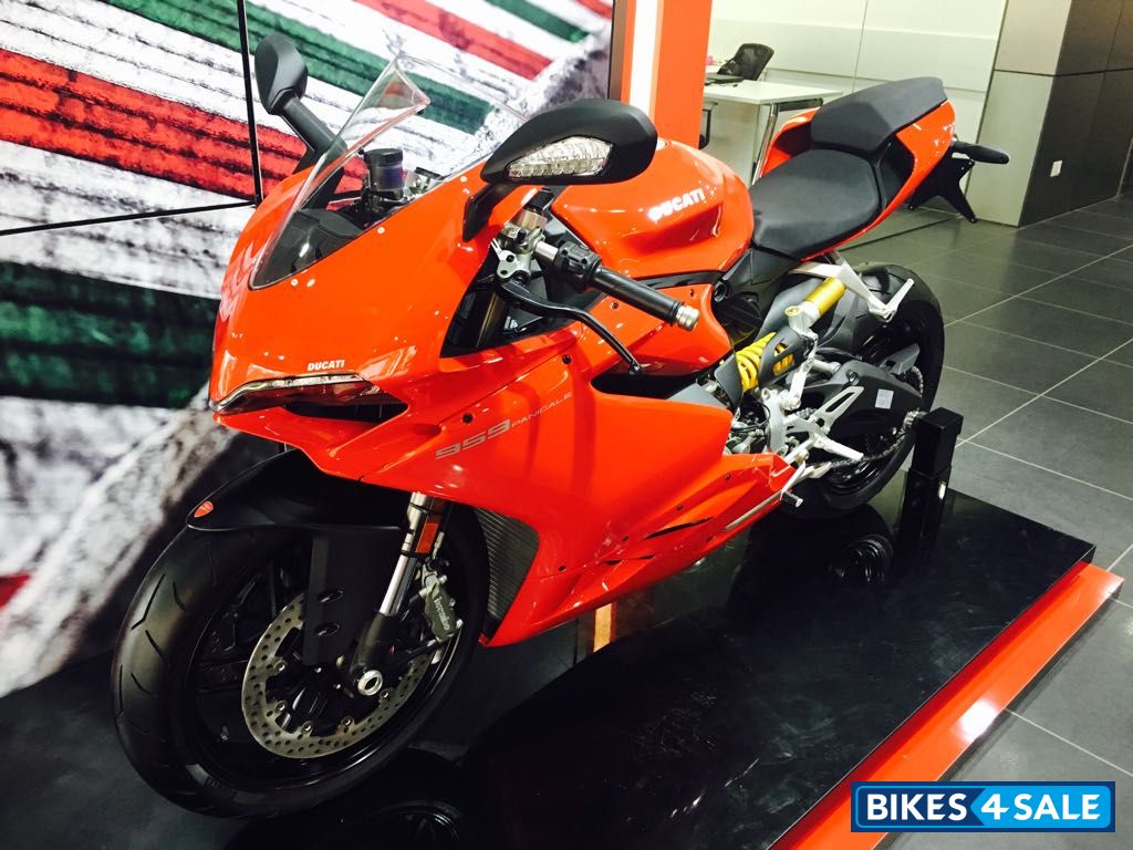 Red Ducati Superbike 959 Panigale