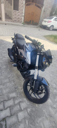 Black Bajaj Dominar 250 2022