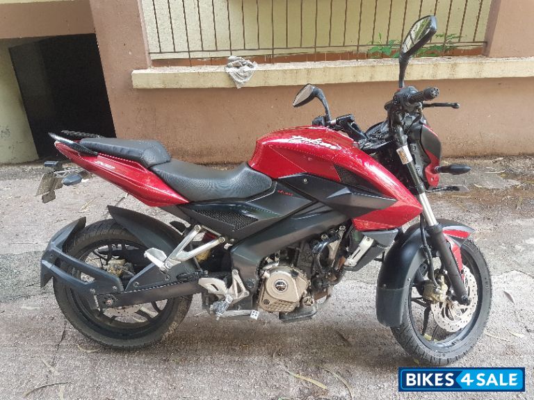 Red Bajaj Pulsar 200 NS