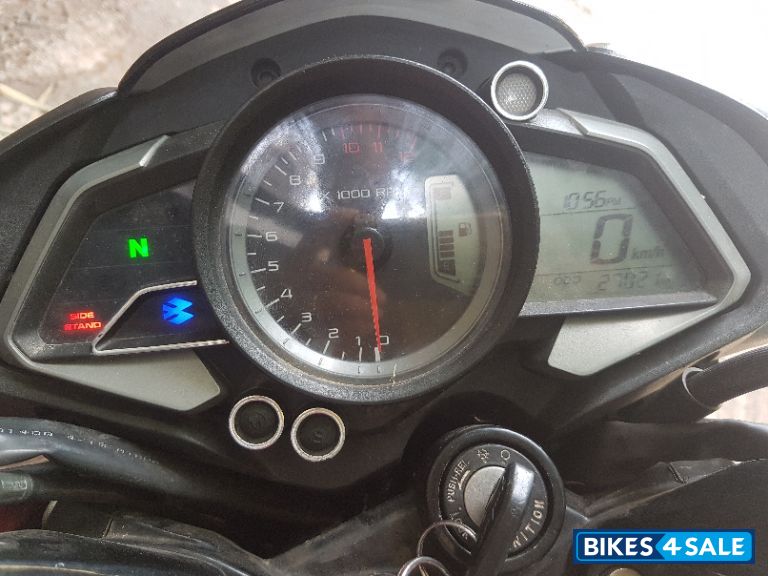 Red Bajaj Pulsar 200 NS