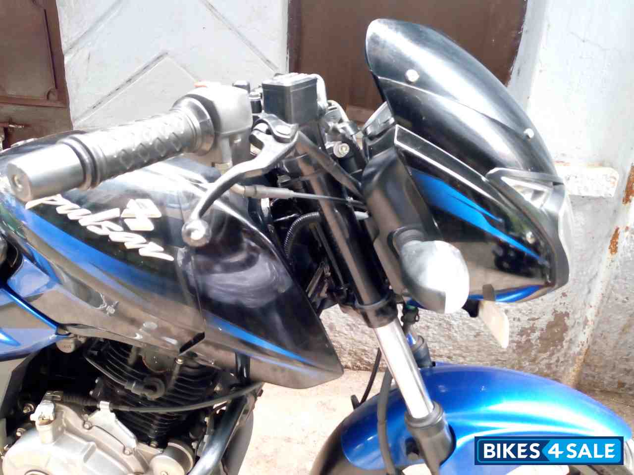 Black And Blue Bajaj Pulsar 180 DTSi