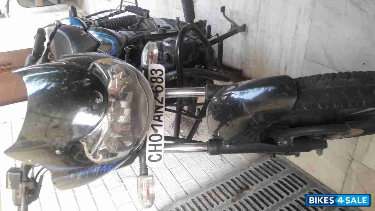 Blue Bajaj Discover 150 F