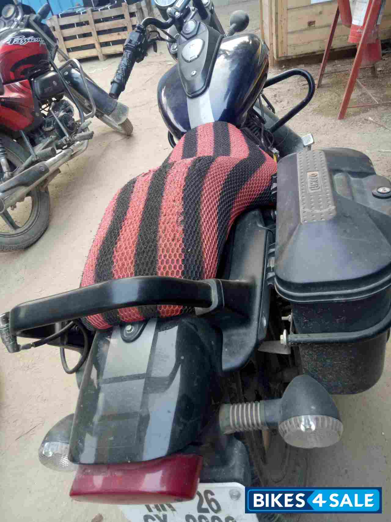 Blue Bajaj Avenger Street 150