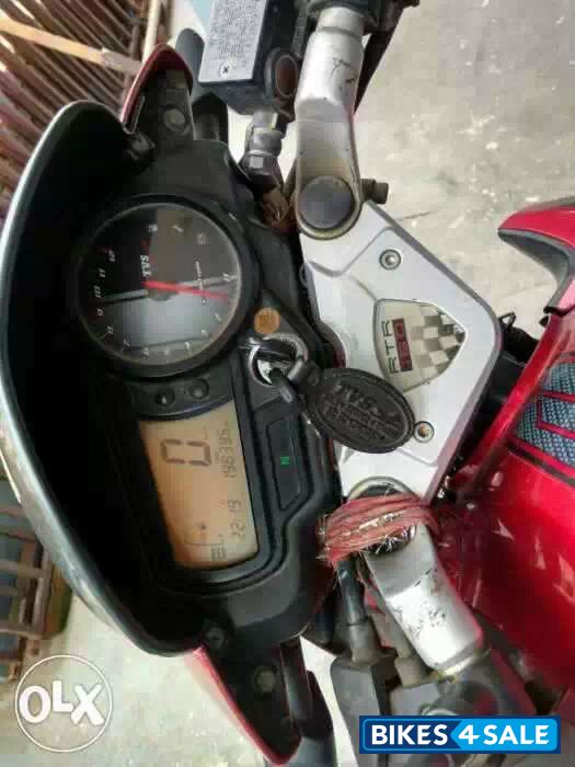Red TVS Apache RTR 160