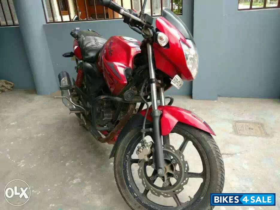 Red TVS Apache RTR 160