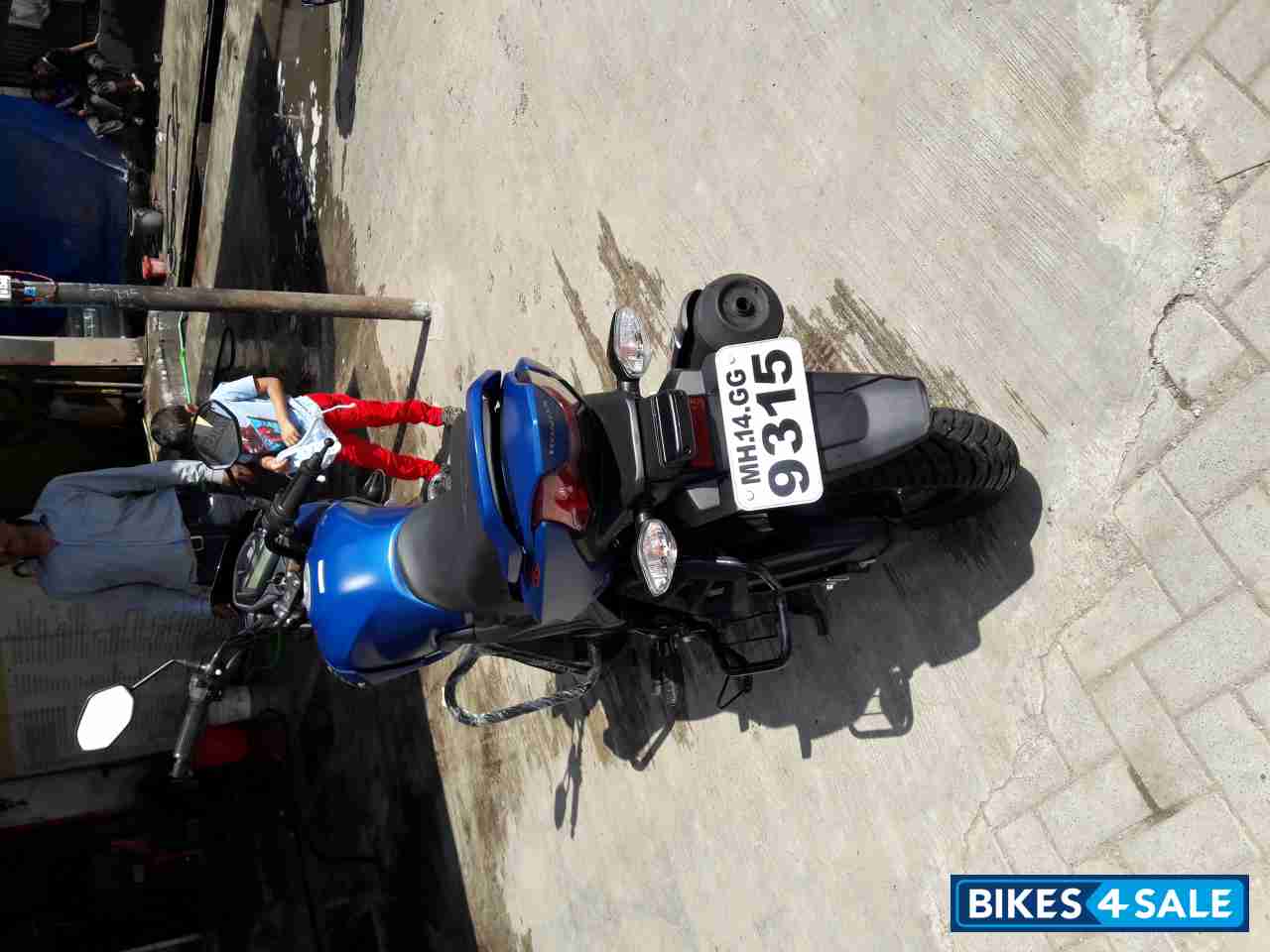 Blue Honda CB Unicorn 160