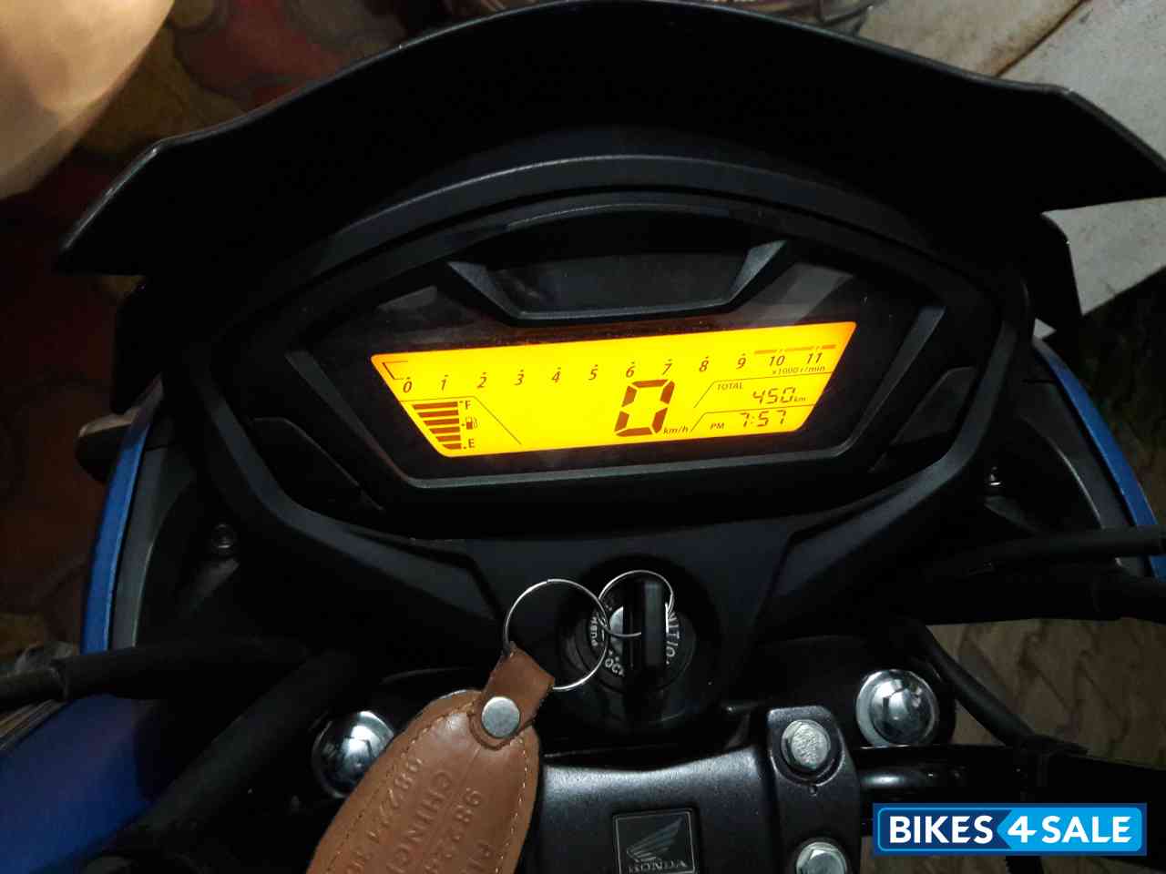 Blue Honda CB Unicorn 160