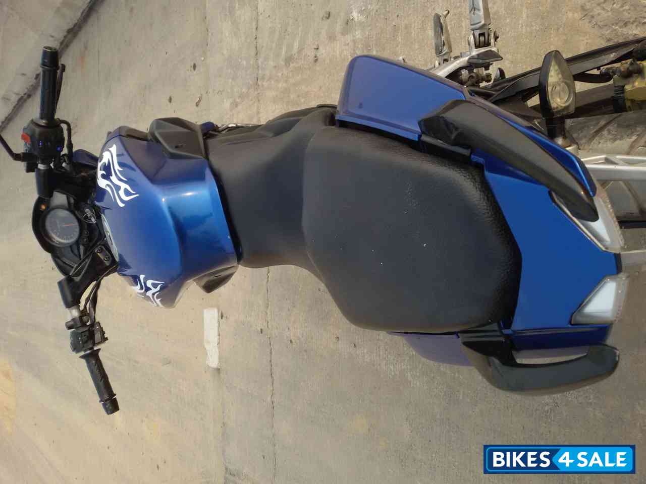 Blue Bajaj Pulsar 200 NS