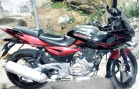 Red Bajaj Pulsar 220F