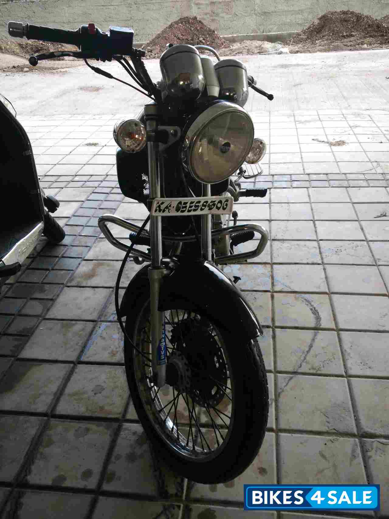 Bottle Green TVS Fiero FX