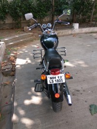 Black Royal Enfield Thunderbird TwinSpark 350