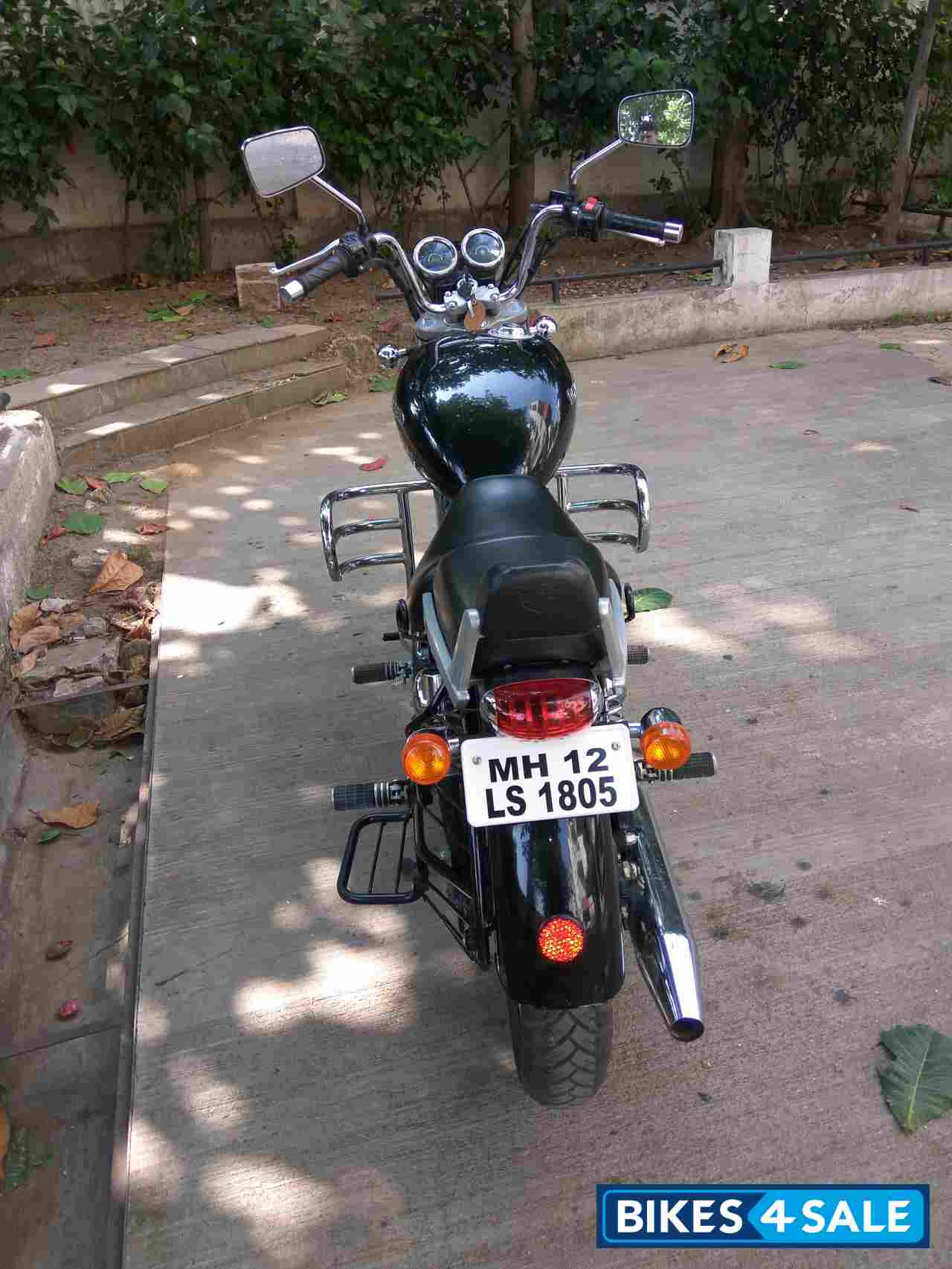Black Royal Enfield Thunderbird TwinSpark 350 Black Royal Enfield Thunderbird TwinSpark 350