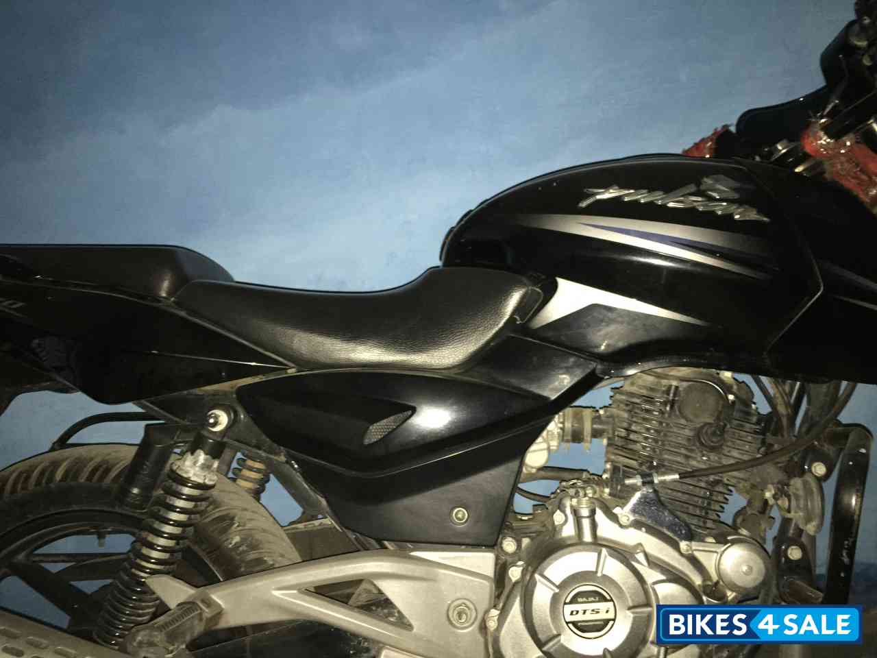 Black Bajaj Pulsar 180 DTSi