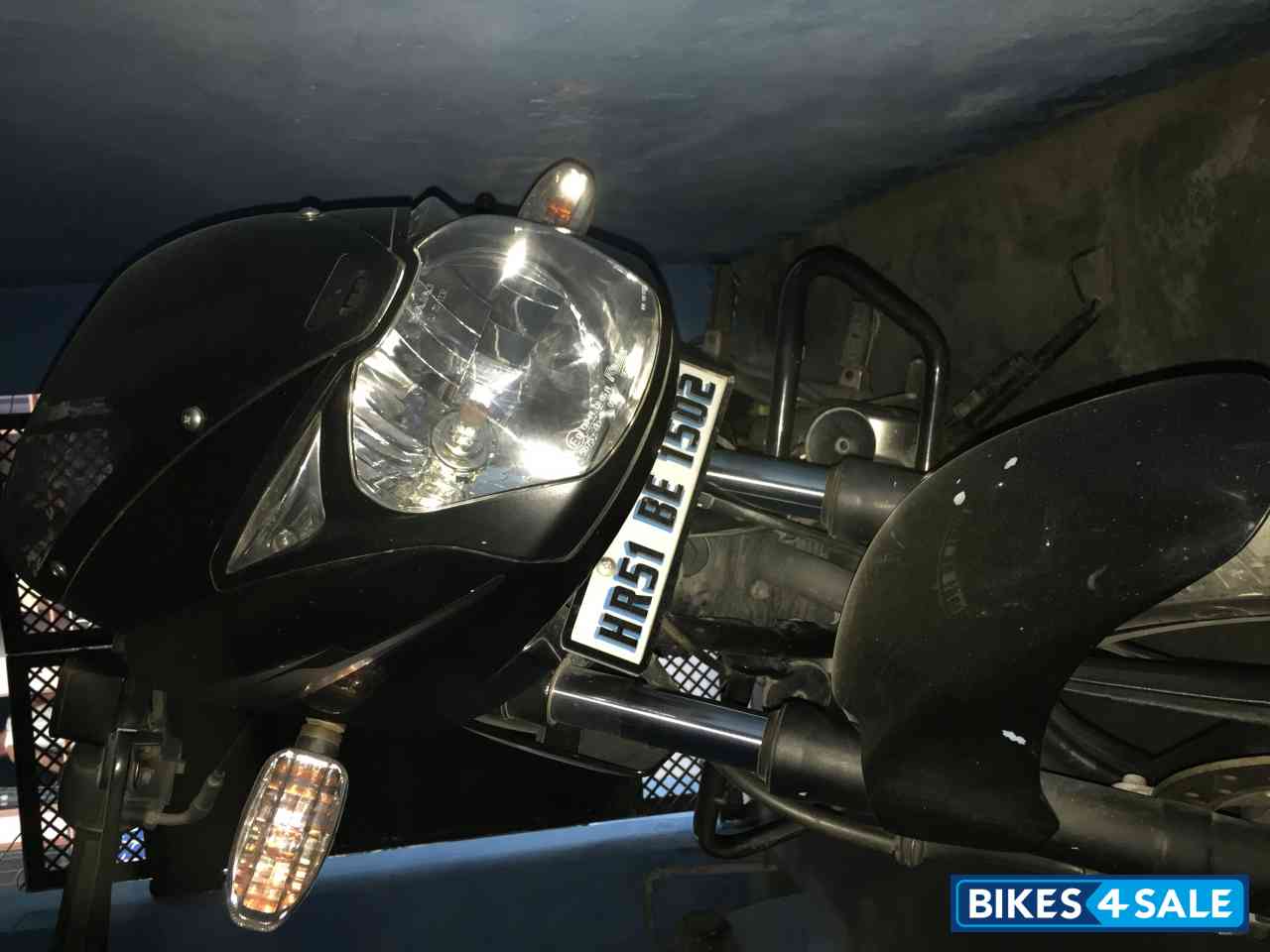 Black Bajaj Pulsar 180 DTSi