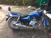 Blue Bajaj Avenger 220 DTS-i
