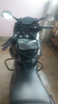 Black Bajaj Pulsar 220F