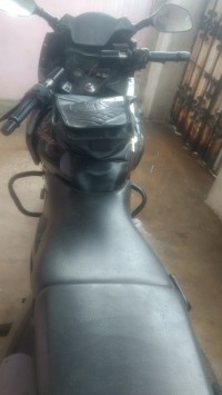 Black Bajaj Pulsar 220F