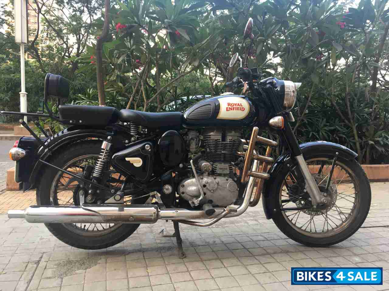 Black Royal Enfield Classic 350
