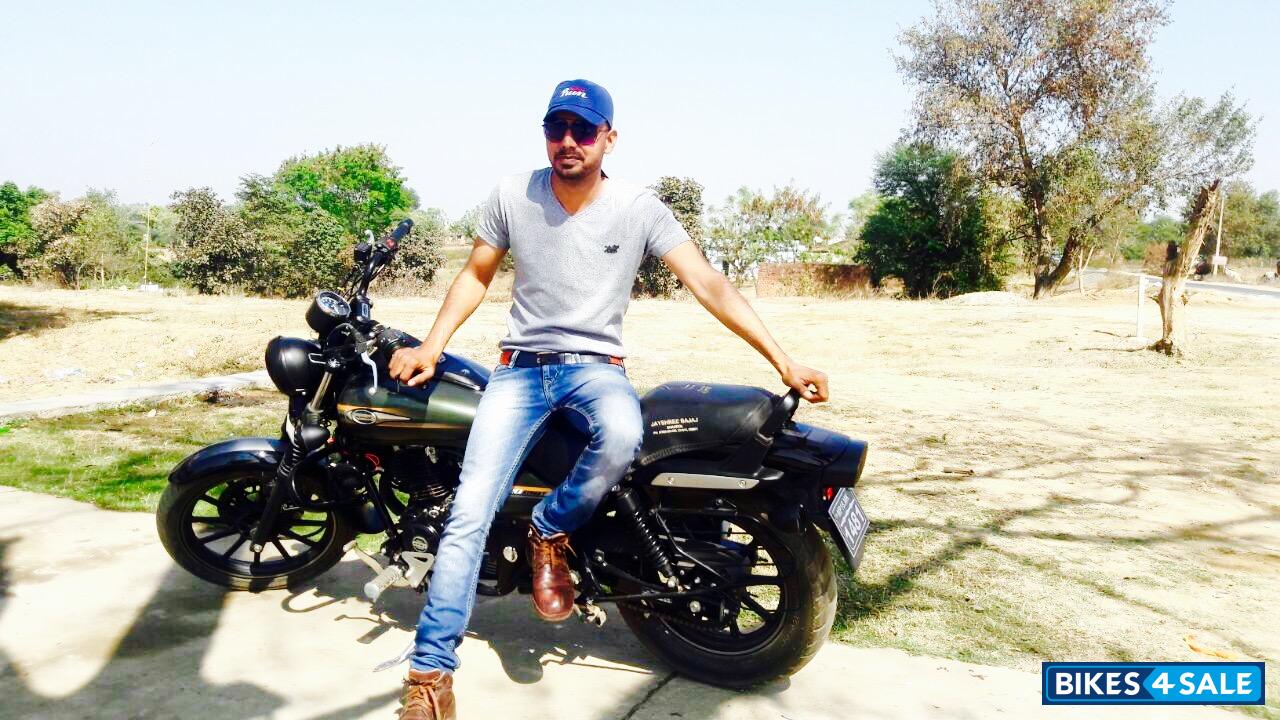 Green Bajaj Avenger Street 220