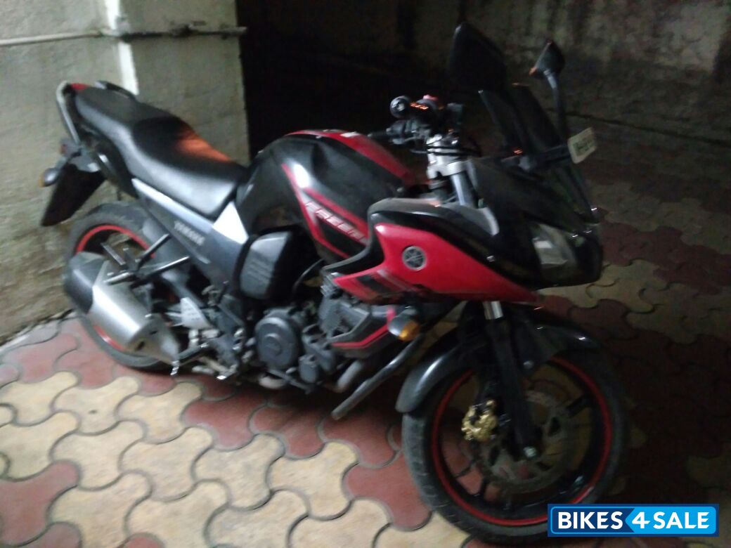 Black Red Yamaha Fazer