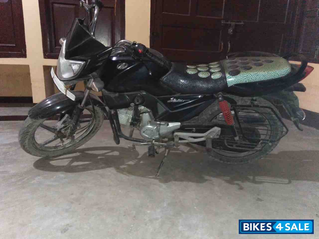 Black Mahindra Stallio