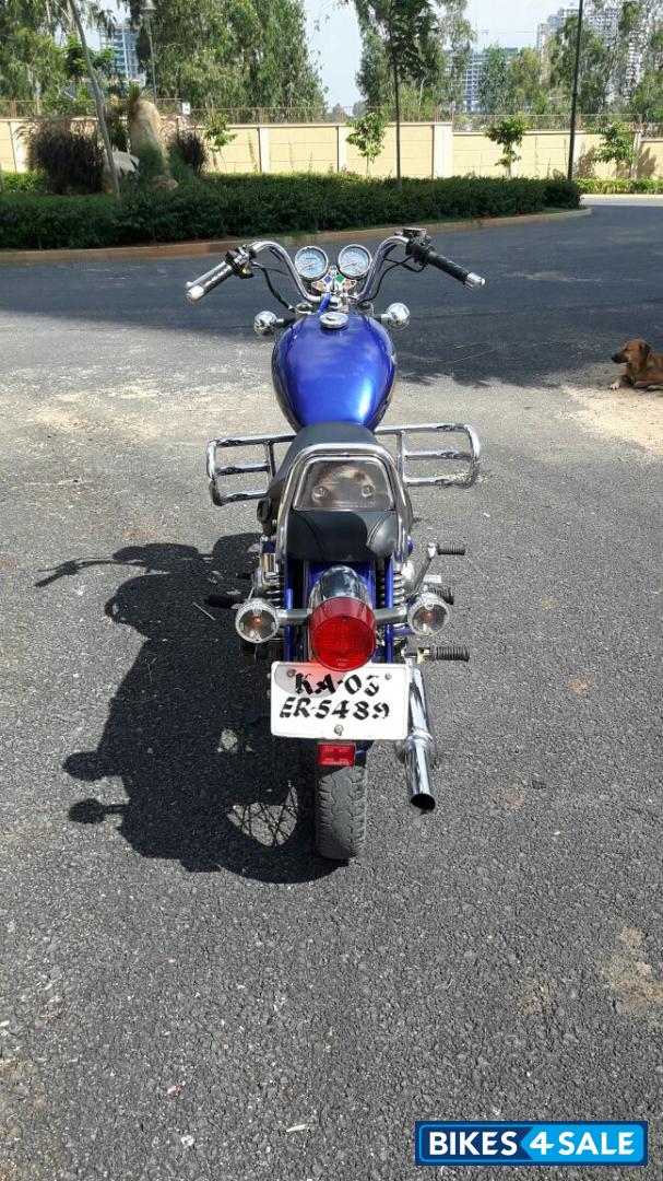 Blue Royal Enfield Thunderbird 350 Blue Royal Enfield Thunderbird 350