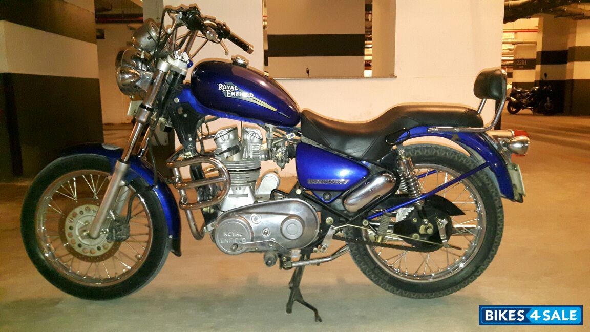 Blue Royal Enfield Thunderbird 350 Blue Royal Enfield Thunderbird 350