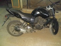 Black Yamaha FZ16