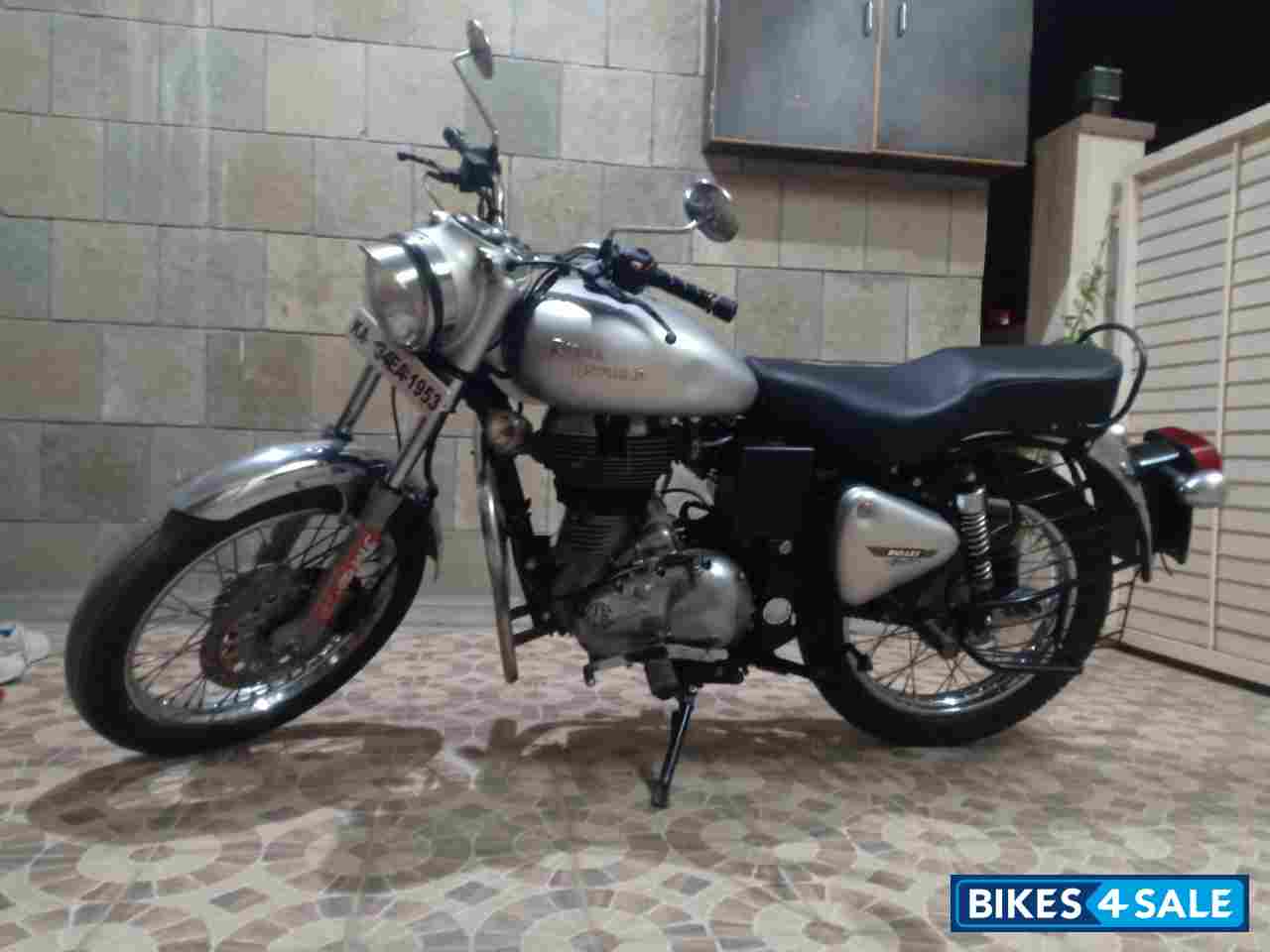 Silver Royal Enfield Bullet Electra 5S