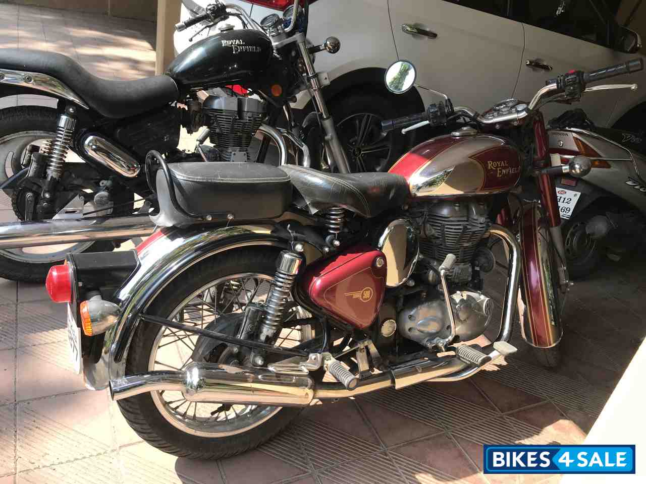 Maroon Royal Enfield Classic Chrome