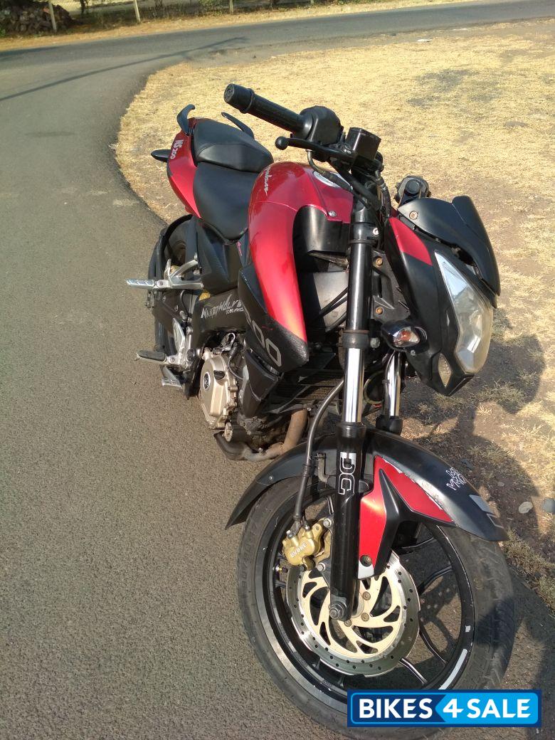 Red Bajaj Pulsar 200 NS