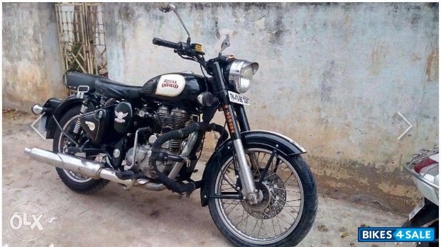 Black Royal Enfield Classic 500