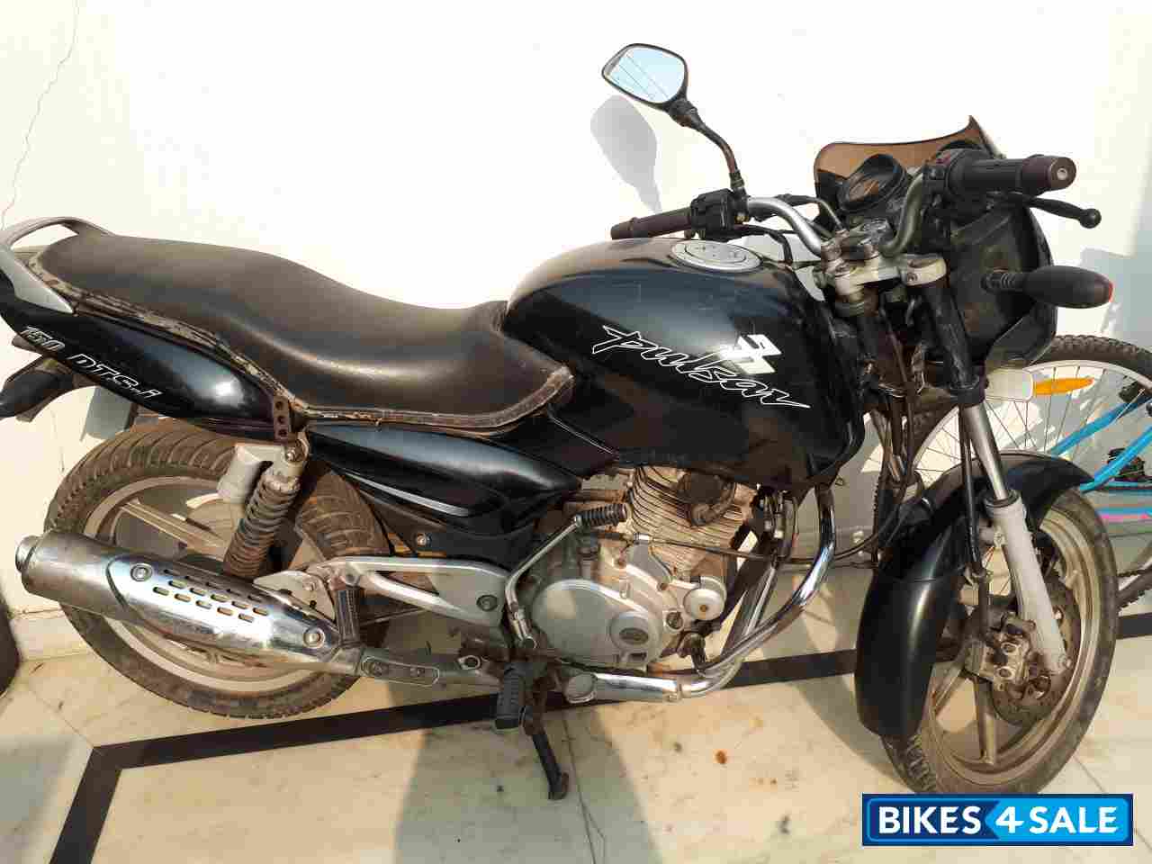 Black Bajaj Pulsar 150 DTSi Black Bajaj Pulsar 150 DTSi