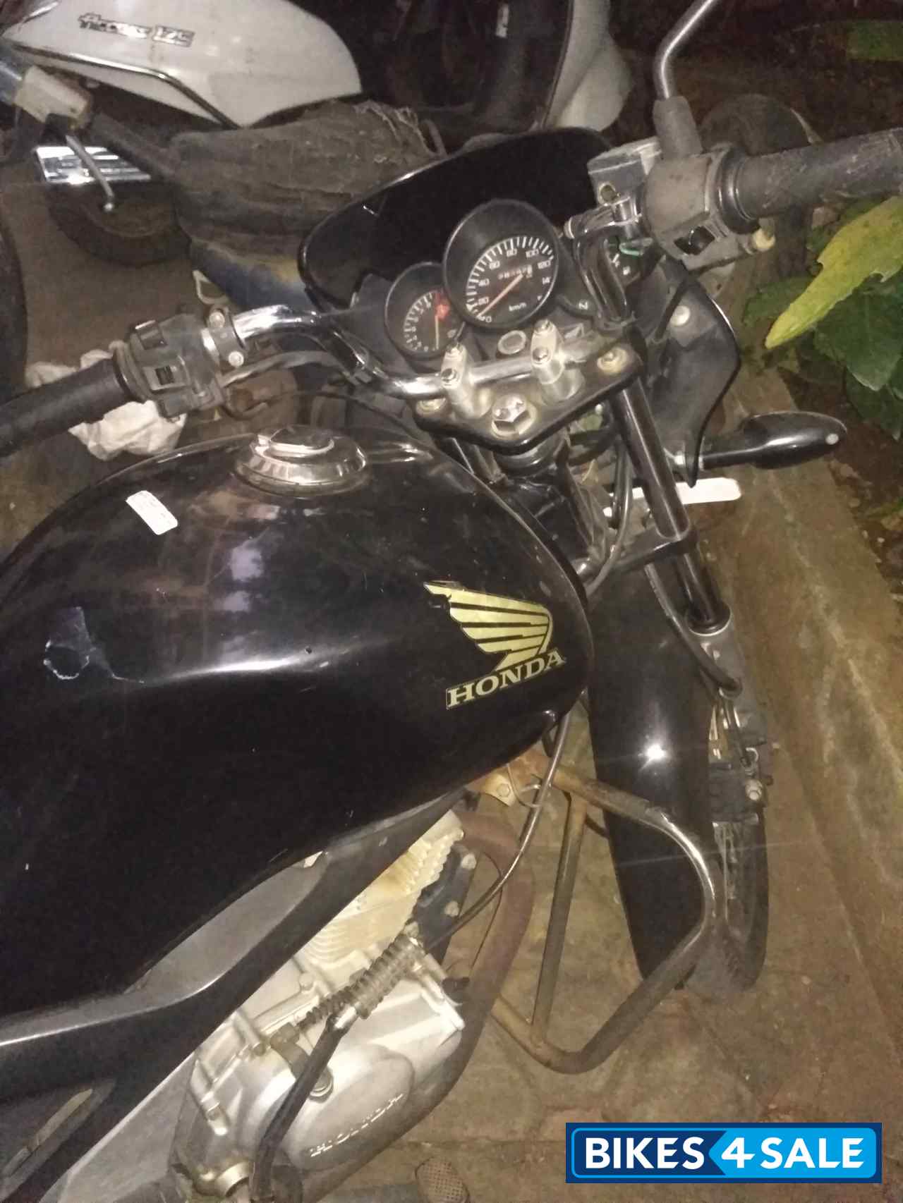 Black Honda CB Unicorn